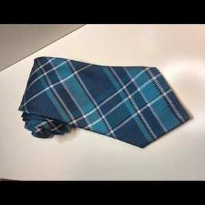 Tom Ford 100% silk blue plaid tie
